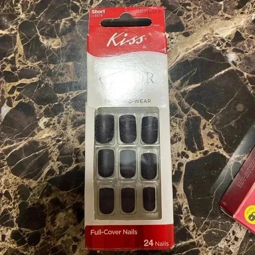 Kiss Matt black press on nails